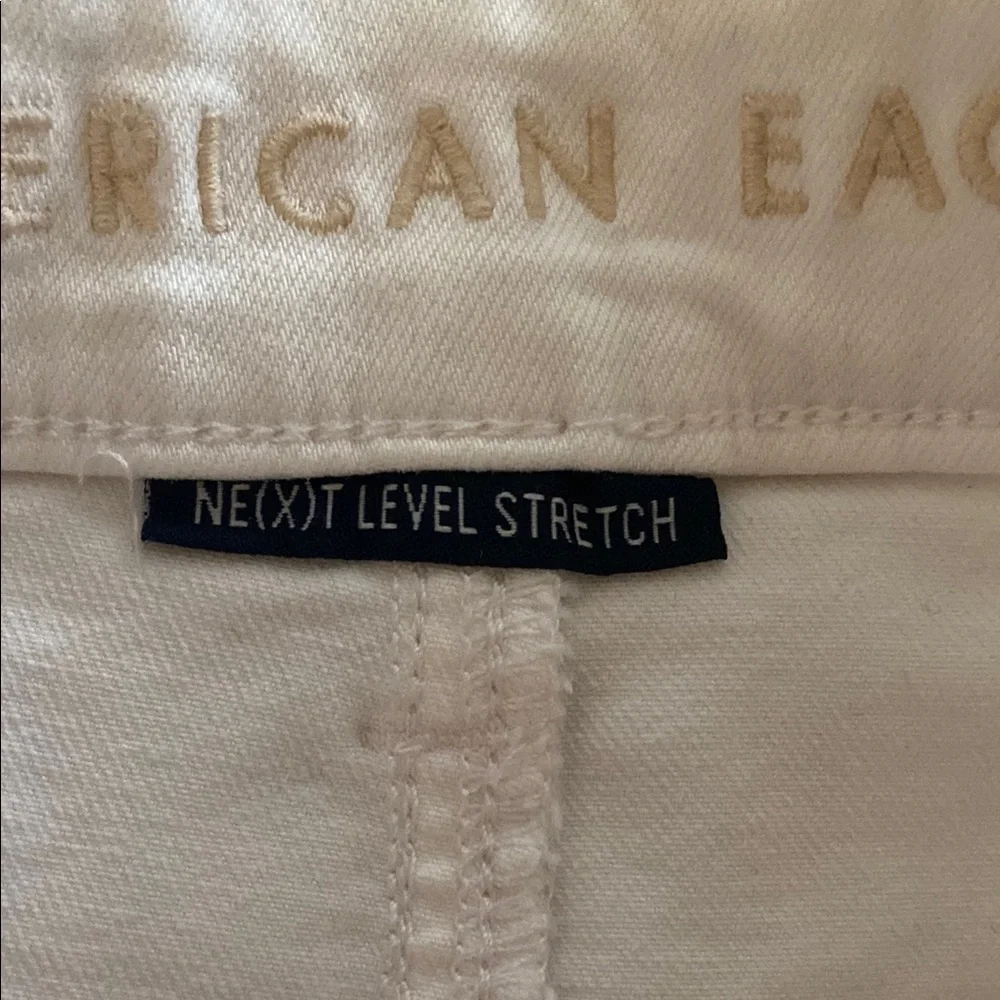 AE Women's White Button-Detail Sailor Shorts High-Rise Shortie 4 - Picture 4 of 11